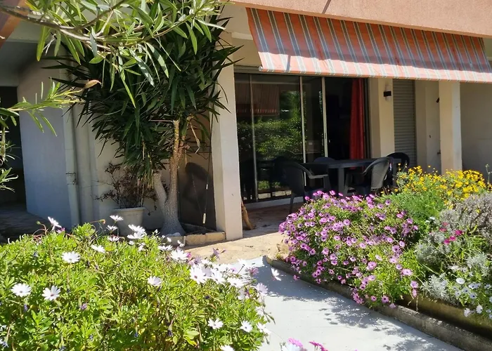T2 43M2, Plage A 250M Grand Jardin Prive Ensoleille